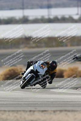 media/Nov-16-2025-Race Pace (Sun) [[8c5fa54630]]/Non Verified Riders (1st 20 Minutes)/1-Turn 14 (10am)/